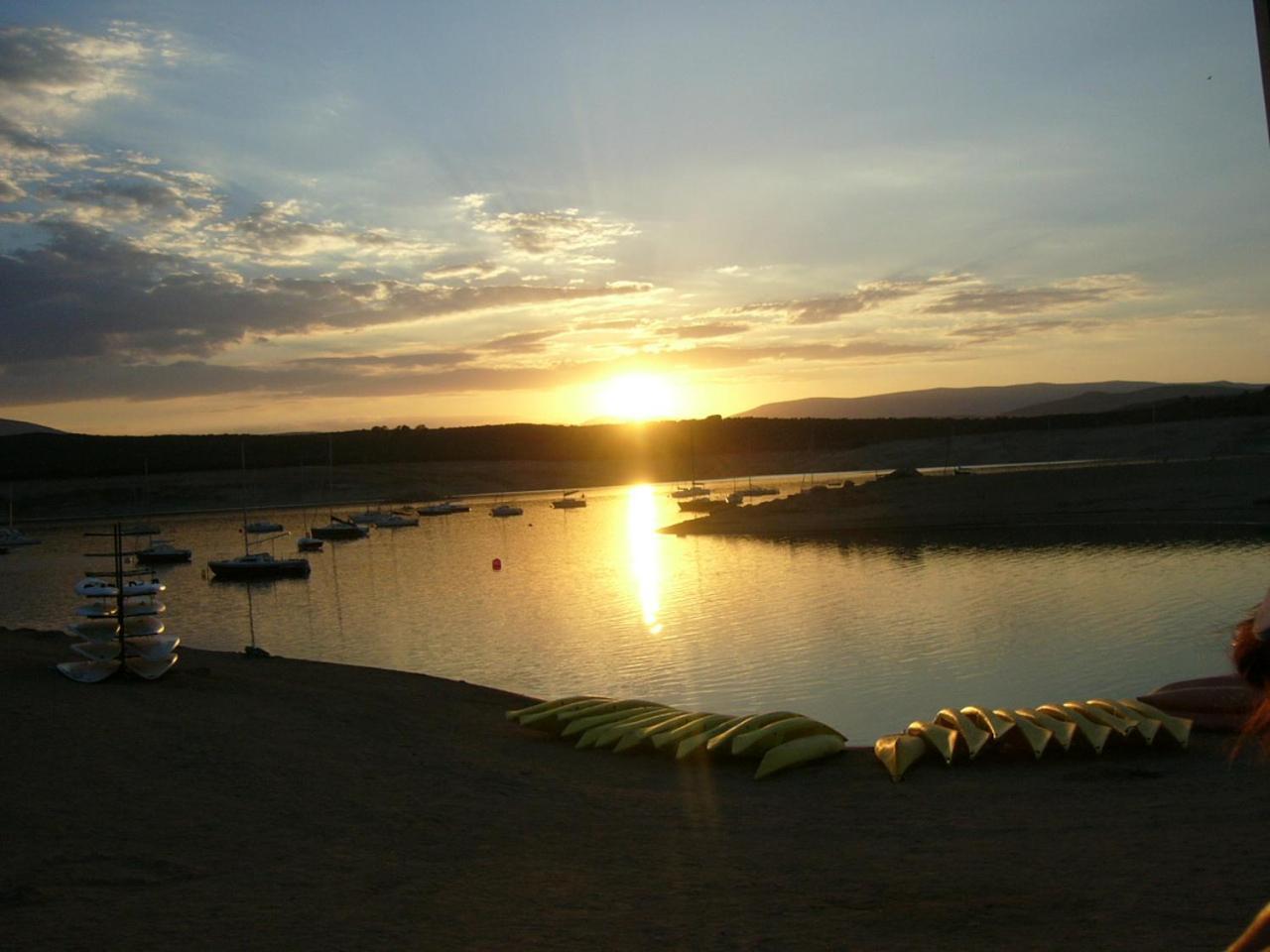 Camping De Cervera De Buitrago Esterno foto