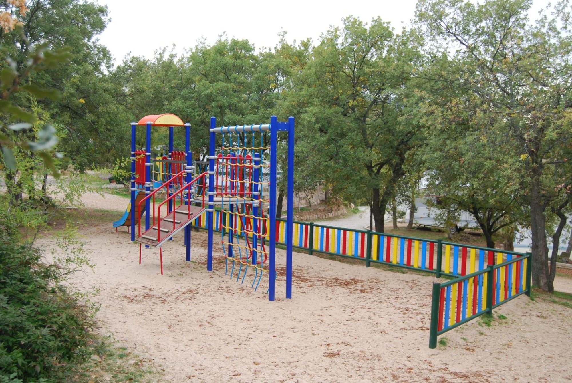Camping De Cervera De Buitrago Esterno foto